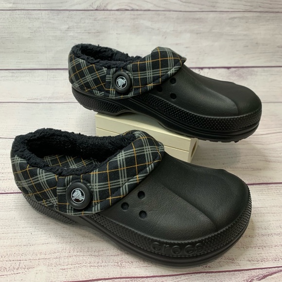 CROCS Shoes - Crocs Like New Black Base with Plaid and Black Fur and padded Lining Sz W 8 M 6